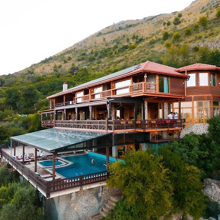 Wooden House Hotel Canaj Exterior photo