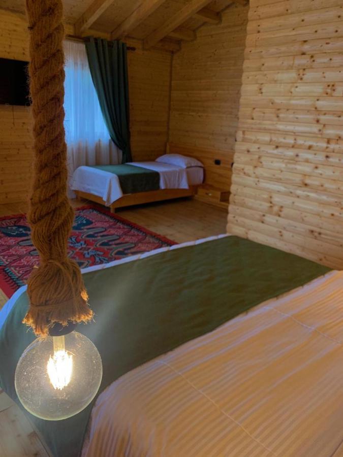 Wooden House Hotel Canaj Exterior photo