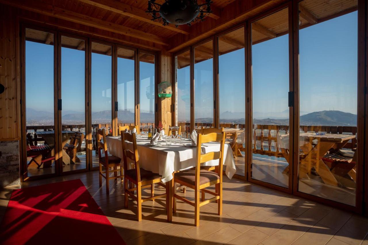 Wooden House Hotel Canaj Exterior photo